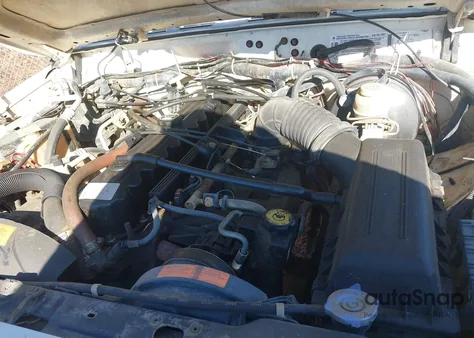 1997 Jeep Cherokee Country из США, поврежденный, VIN 1J4FJ78S2VL601108